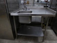 *single bowl sink with right hand drainer and taps
