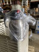 * 2 Pint Thermos Flasks with Push Lid