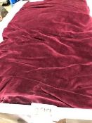 * 7 x very heavy burgundy velour round  table cloths 120inwith storage box Located at Grantham, NG32