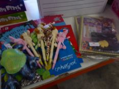 *selection of kids party prizes - puzzles/purses/pens