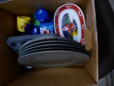 *Christmas plates, trays, cups
