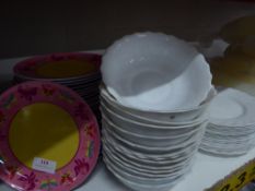 *selection of plates and bowls x approx. 80 items