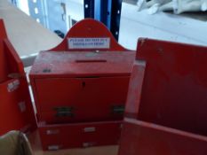 *4 x red boxes - ideal for letters/post