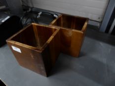 * 2 x wooden boxes