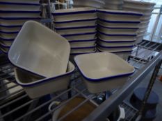 * 17 x small square pie dishes with blue rim