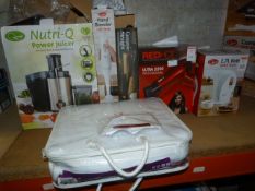 *Power Juicer, Hand Blender, Ceramic Straightener,