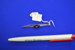 18k Gold Brooch with Black Lozenge ~4.5g total