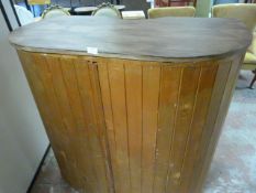 *Small Wooden Bar ~117x62x106cm