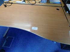 *R/Hand 1600mm 1200mm Light Pine Style Office Desk