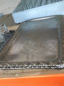 * 5 x S/S trays (3 x rectangle, 2 x round)