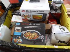 *Pallet of Assorted Electrical and Household Returns and Salvage (AF) 1.2x1.2x0.8m