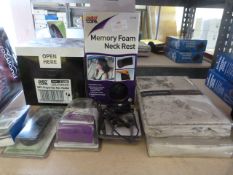 *Memory Foam Neck Rest, MP3 Player/Sat Nav Holder,