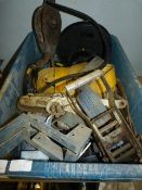 Large Pulley and Quantity of Ratchet Straps