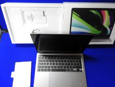 *Apple Macbook Pro 13