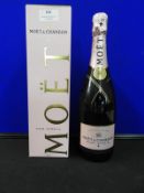 Moet Du Chandon Rose Champagne 75cl