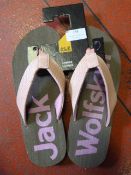 *Eezy W Sand/Rose Sandals Size: 7