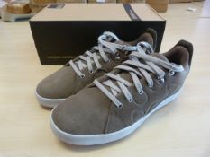 *Auckland Low Boots in Siltstone Size: 7