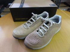 *7 Wonders Low Boots in Sand Dune Size: 4