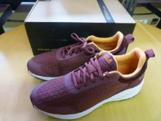 *Coogee Light Low Boots in Burgundy/Apricot Size: