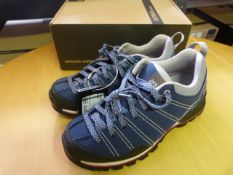 *Women's Scrambler Low Boots in Blue/Black Size: 4