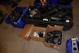 * large quantity of high quality retail display spot lights. Approx. x 50