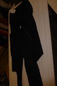* 2 pairs walking trousers large 34x34 and 33x33 Jack Wolfskin - returns