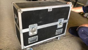* Flight Case 860mm wide x 360mm depth x 600mm high case