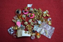 Vintage Costume Jewellery Earrings, etc.