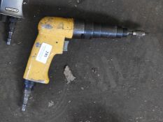 Pneumatic Screwdriver