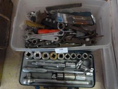 Box Containing Assorted Combination and Ring Spann