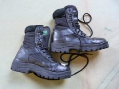 Pair of Black Grafters Thinsulate Assault Boots Size: 3