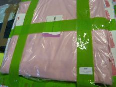 30 Pink Tablecloths 120