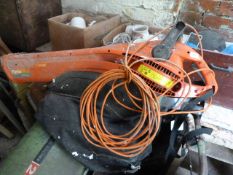 Flymo 2700w Garden Vac