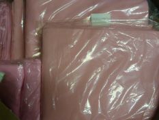 ~30 Pink Tablecloths