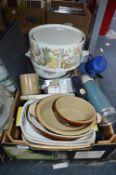 Kitchenware; Roasting Dishes, Utensils, Flasks, et