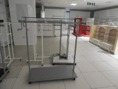 *Garment Rail with Plate Glass Shelf