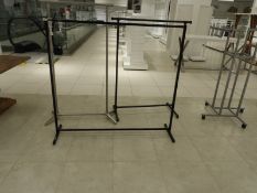 *Black Tubular Garment Rail