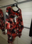 *Saloos Ladies Top Size: 16