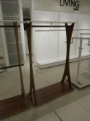 *Contemporary Style Garment Rail