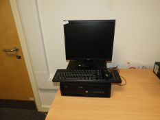 *HP Desktop Computer with Monitor, Keyboard & Mouse