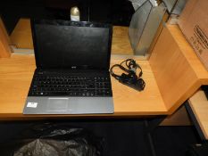 *Acer TMP 253M Laptop Computer