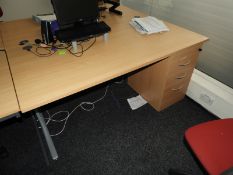 *Single Pedestal Desk with Righthand Drawer Pedestal in Lightwood Finish 160x80cm