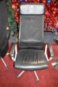 Black Leather Mesh Back Office Swivel Chair