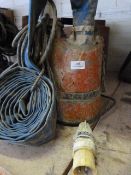 *Submersible Pump with Hose