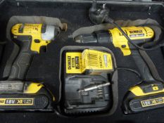 *Dewalt Drill Set