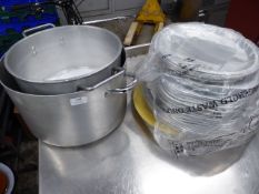 * 2 large aluminium saucepans 13 inch 15 inch plus approximately 50 foil trays 12-inch 16 inch