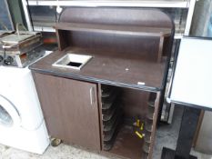 * clearing station unit with rubbish shoot and rack for trays 1000 x 550 x 1300