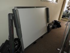 *Smartboard Complete with Smart UF76 LCD Projector, Wall Brackets and Speakers