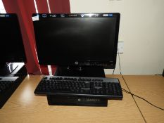 *HP Desktop Computer with Intel Pentium Processor, Monitor, Keyboard and Mouse