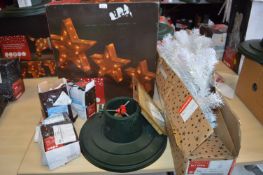 *Hessian Stars, Berry String Lights, White Christm